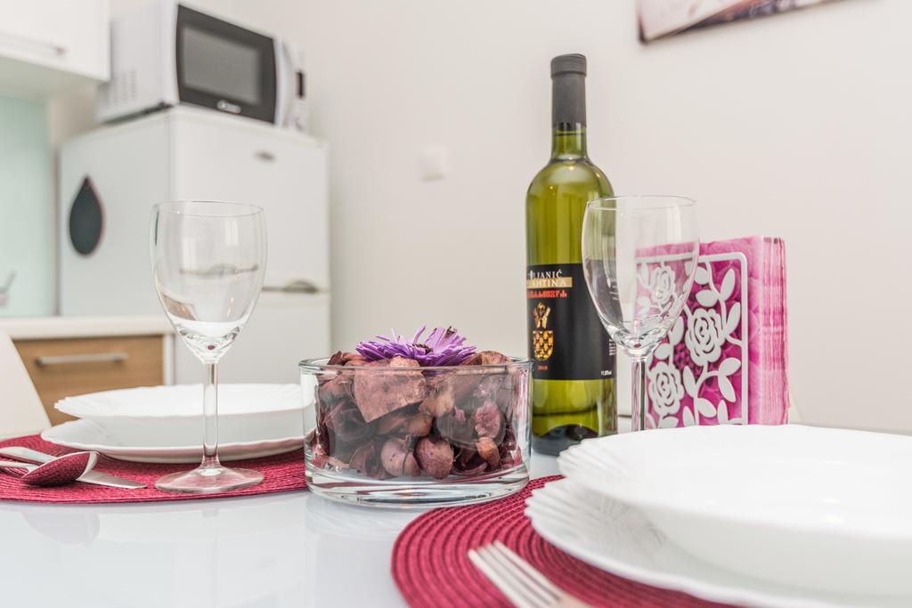 Melita Center Apartment Zadar Bagian luar foto