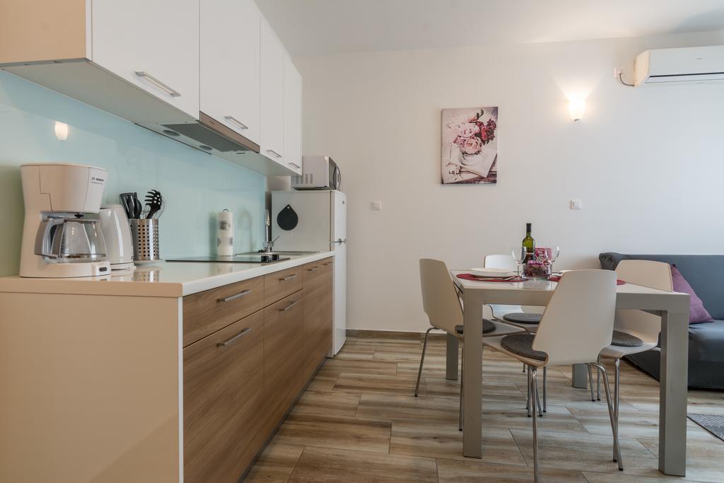Melita Center Apartment Zadar Bagian luar foto