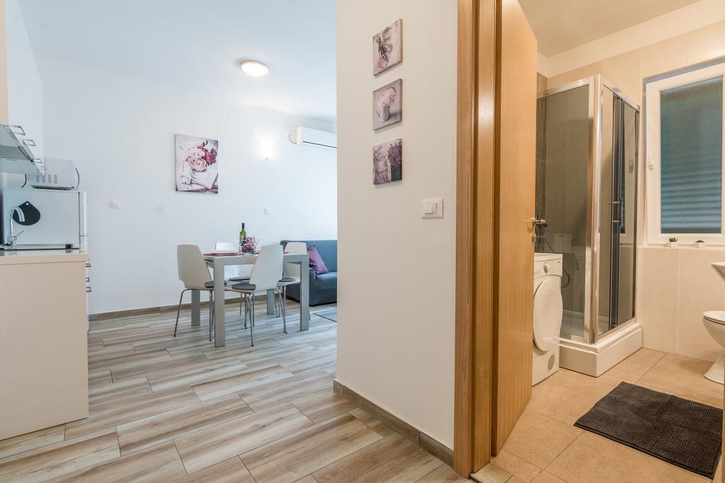 Melita Center Apartment Zadar Bagian luar foto