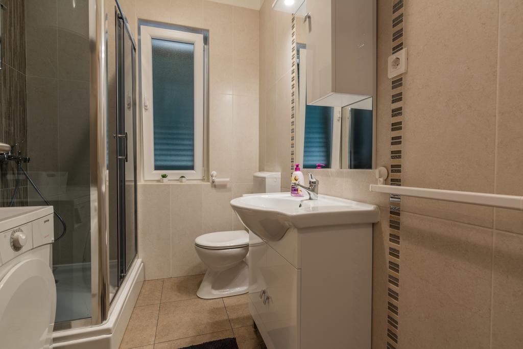 Melita Center Apartment Zadar Bagian luar foto